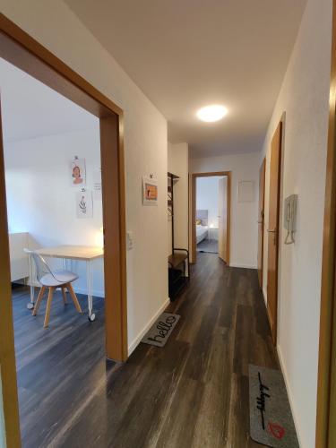 85qm, 4 bedroom, parking, King-Bed, Wifi, Netflix, Waiblingen (foto 8)