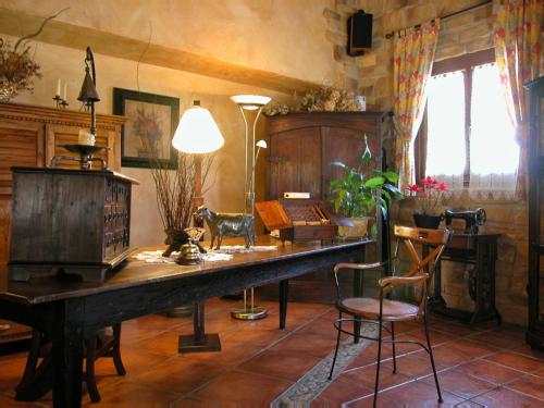 ردهة, Hostal Arostegui in Garaioa