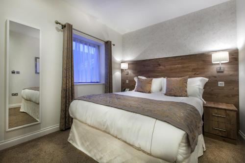 Hotel Shepherds Bush London - main image