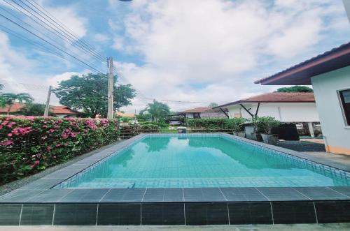 Mae Rampung Beach House Pool Villa