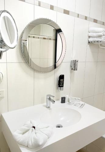 Suite with Balcony image 7