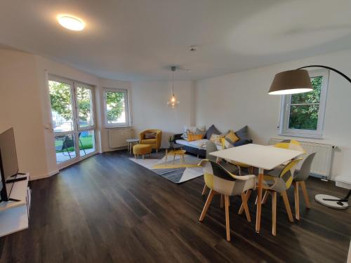 85qm, 4 bedroom, parking, King-Bed, Wifi, Netflix - Apartment - Waiblingen