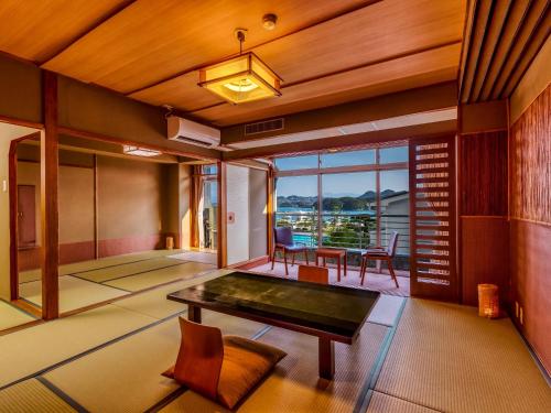 Superior Japanese-Style Room with Bathroom (5 Adults) -Bay View