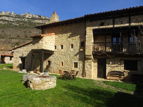 . LA CASONA DE ESCALADA