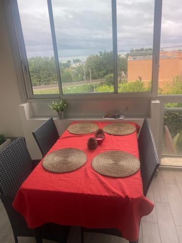 Appartement calme et propre avec vue sur la mer in Saint-Laurent-du-Var