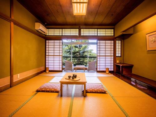 Japanese-Style Room