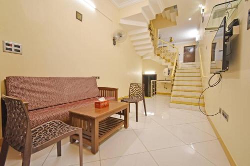 galaxy inn Home stay-white town