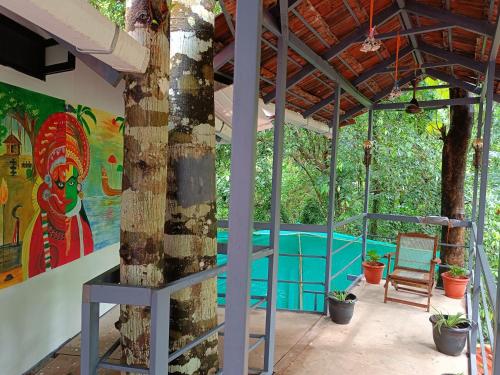 Anandam Woods - Heritage Room couple -small family in فايكوم