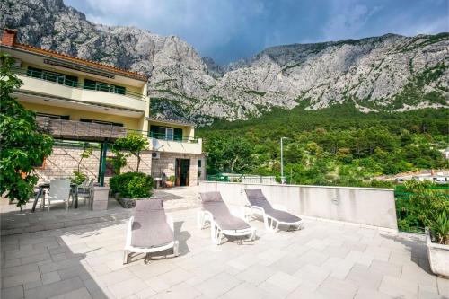 Holiday Home Vrcani - image 6