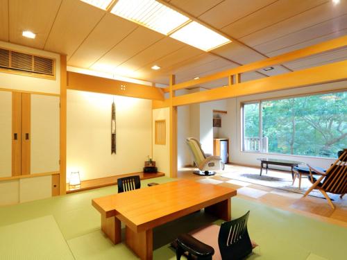 Japanese-Style Superior Room with Shared Bathroom