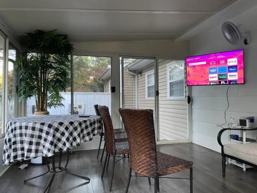 Briar Creek Rd bnb Briar Creek Rd bnb