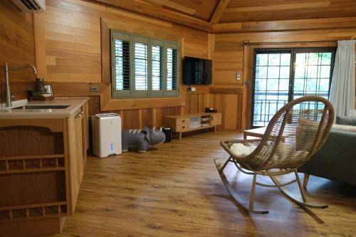 Senboard Manor