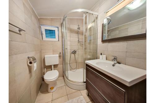 Holiday Home Vrcani - image 12