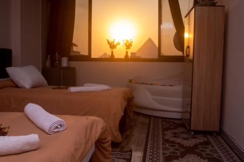 Panorama pyramids & Jaccuzi