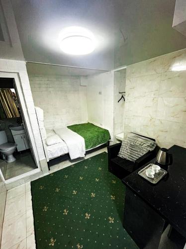 1 double bed