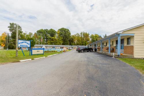 Parkside Motel by OYO Meadville Conneaut Lake