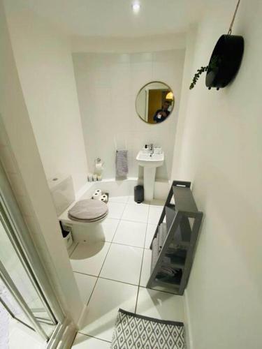 Liverpool City Centre Modern Apartment fits 6 people, Liverpool (photo 8)