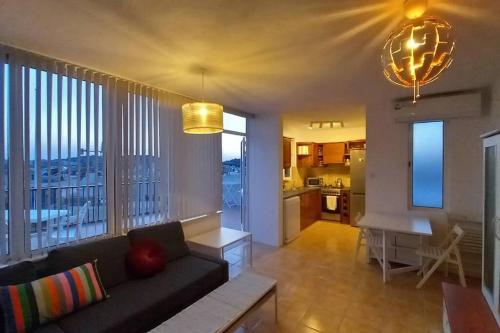Sunset Suite, Виктория (фото 10)