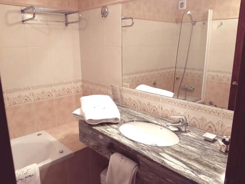 Hotel Rosa Spa Begur - image 3