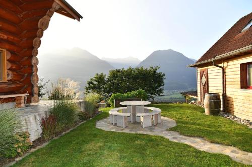 المرافق, Ferienhaus auf dem Lamahof in سارنين