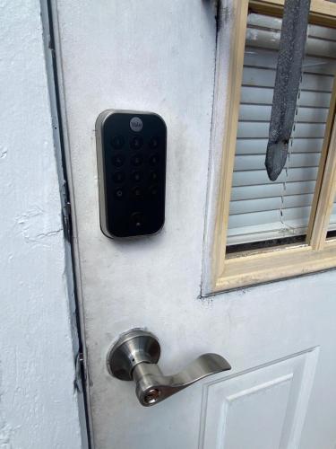 Units near USF - RubyRoom, RedRoom, Emerald Place in Tampa, USA