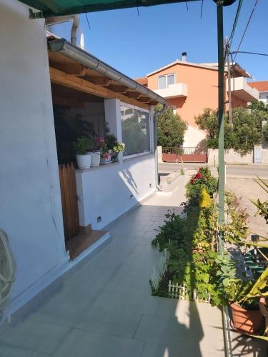 Studio Apartment in Hvar Town with Terrace, Air Conditioning, Wi-Fi, Dishwasher (4858-3)