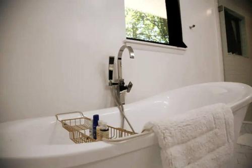 Modern Farmhouse in Waldorf (MD)