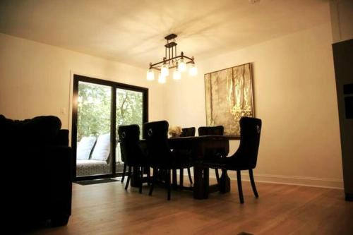 Modern Farmhouse in Waldorf (MD)