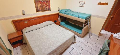 Hotel Lento Room Type - Economy Quadruple Room