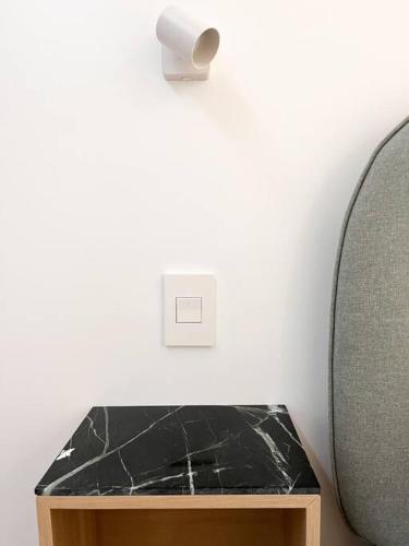 New Cozy Modern Minimalist Stay in Brooklyn at Rem-Casa in Brooklyn, USA