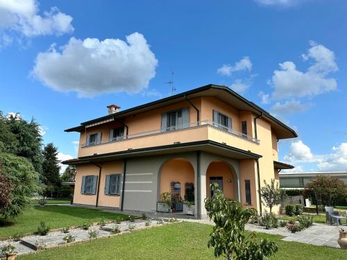 In VILLA 2