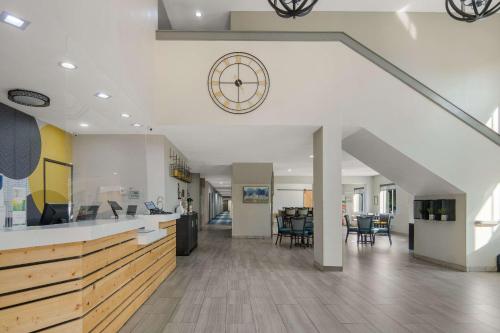 Quality Inn & Suites Roanoke - Fort Worth North in Roanoke, USA