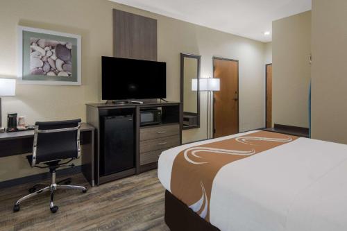 Quality Inn & Suites Roanoke - Fort Worth North - image 10