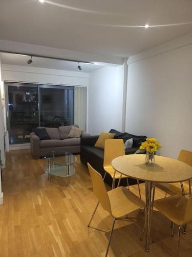 Striking 1 bedroom apartment, Manchester