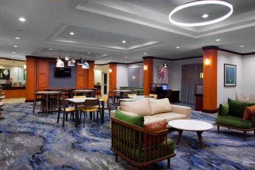 . Fairfield Inn and Suites by Marriott Montgomery EastChase