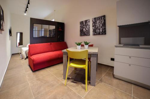 Sciuscià beb spaccanapoli Room Type - Family Room with Balcony