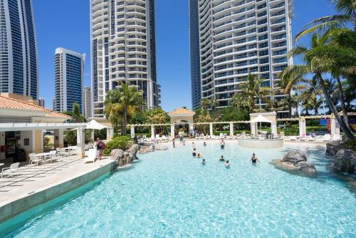 Resort Style Living - Chevron Renaissance - image 5
