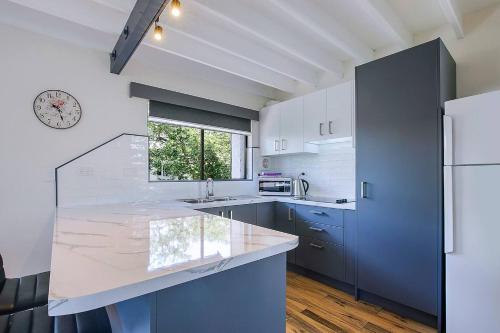 บริการและสิ่งอำนวยความสะดวก, Tropical Dreaming in the Heart of Indooroopilly in ทูวอง