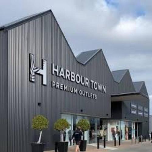 Létesítmények, Captain's Rest - Seaside Lifestyle on West Beach in West Beach