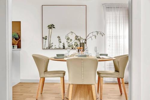 Waves and Walks - Close to Beach and Local Boutiques