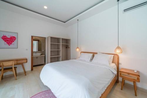 Charming Brand New 2BR Villa: Tranquil Canggu, Bali