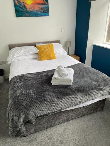 One-Bedroom Apartment: Sleeps 4 Comfortably