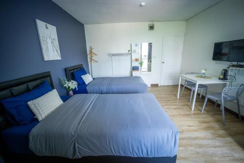 Baansuay Rattanathibet Apartment - Tap to explore photos