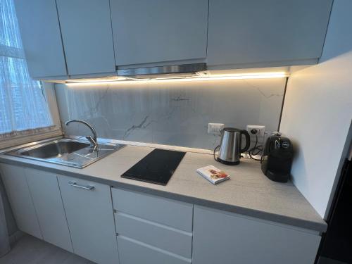 Grand New Bazaar Apartment, Tirana (photo 10)