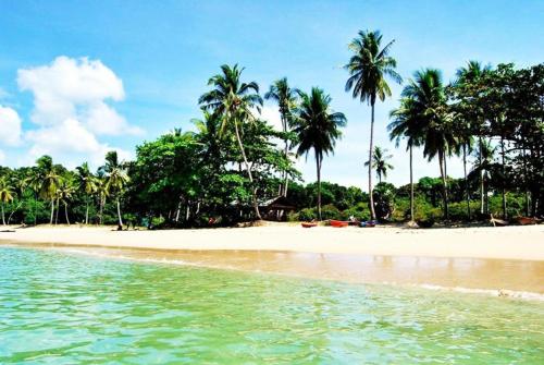 Beach, Peace Lanta Mansion in Koh Lanta