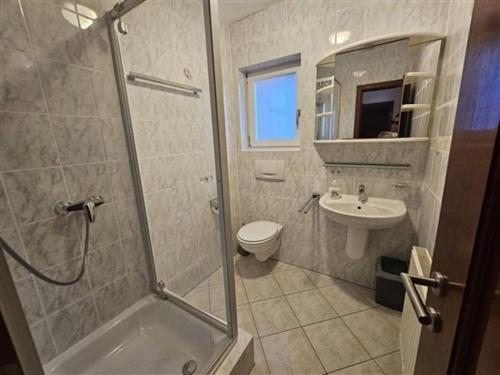 One-Bedroom Apartment image 1