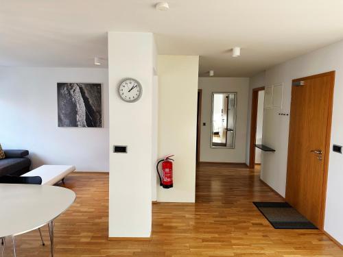 Reykjavík Central Apartments - image 10
