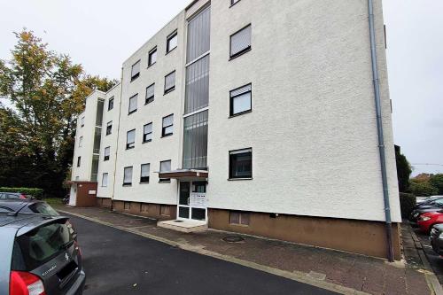 Apartment with Balcony in Mühlheim am Main