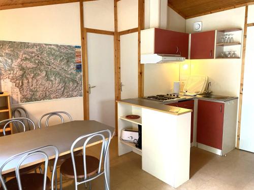 virtuve, Chalets et Gites du Quie in Les Cabannes