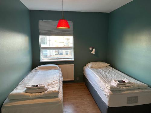 Two-Bedroom Apartment with Balcony - Ránargata 46 image 9